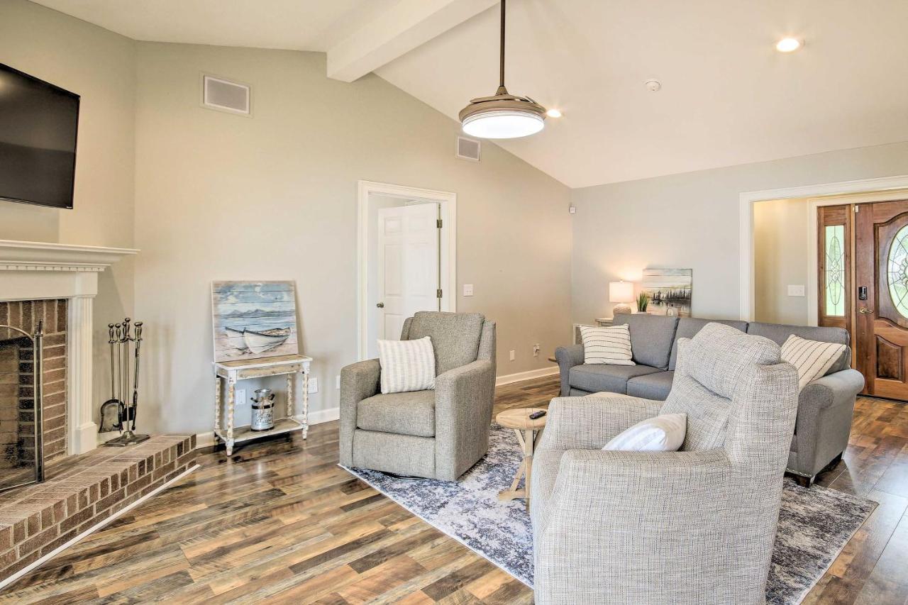 Gilbert Lakefront Retreat With Private Dock! Hollywood Point Esterno foto