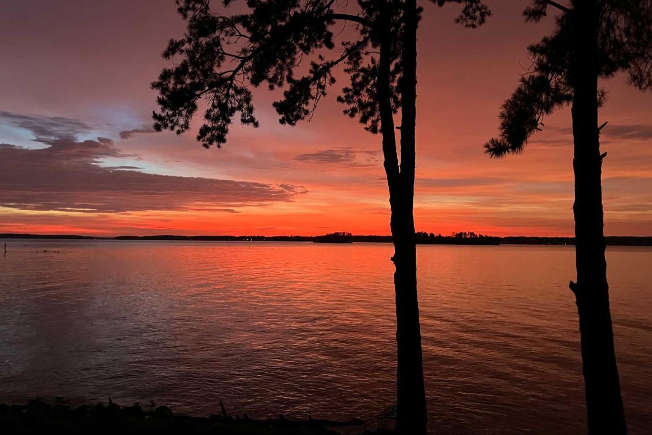 Gilbert Lakefront Retreat With Private Dock! Hollywood Point Esterno foto